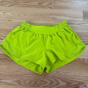 Lululemon Hotty Hot High-Rise Lined Short 2.5"